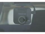 ドライブレコーダー(ケンウド DRV-350)装備してますよ。 万が一の時の記録に便利ですね。