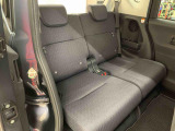 余裕のある運転席ですので、快適なドライブをお楽しみいただけます。