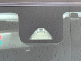 【トヨタセーフティセンス】走行中に前方の車両等を認識し、衝突しそうな時は警報とブレーキで衝突回避と被害軽減をアシスト。より安全にドライブをお楽しみいただけます。