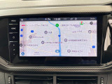 純正ナビゲーションシステム「ディスカバープロ」。車両を総合的に管理するインフォテイメントシステムです。