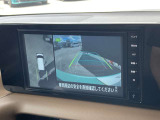 インテリジェント アラウンドビューモニター。クルマのまわりや目が届きにくいところも、大きい画面でしっかり確認できるので安心。