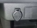 シガーソケット用の充電器が使用可能です!