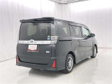 走りにこだわりながら収納力も持ち合わせたお車です。荷物を載せて軽快なドライブを楽しめますよ♪