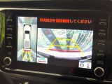 【パノラミックビューモニター】専用のカメラにより、上から見下ろしたような視点で360度クルマの周囲を確認することができます☆死角部分も確認しやすく、狭い場所での切り返しや駐車もスムーズに行えます。