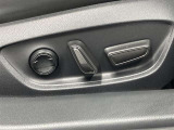 パワーシート搭載。微妙な調整が手軽にでき、ピッタリのポジションで運転することが可能です。