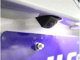 バックカメラが付いているので後方確認が非常にしやすいです。今や運転初心者も熟練者も必須装備!ついていて損はないですね♪