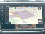 ●VW純正ナビ:一体感のあるナビは、高級感ある車内を演出してくれます。Bluetooth再生などオーディオ機能も充実しておりますので、運転もより楽しめます♪