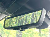 【デジタルインナーミラー】後席の大きな荷物や同乗者で後方が確認しづらい時でも安心!カメラが撮影した車両後方の映像をルームミラー内に表示。クリアな視界で状況の確認が可能です!