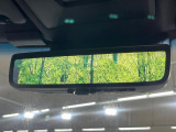 【デジタルインナーミラー】後席の大きな荷物や同乗者で後方が確認しづらい時でも安心!カメラが撮影した車両後方の映像をルームミラー内に表示。クリアな視界で状況の確認が可能です!