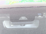 【トヨタセーフティセンス】走行中に前方の車両等を認識し、衝突しそうな時は警報とブレーキで衝突回避と被害軽減をアシスト。より安全にドライブをお楽しみいただけます。