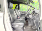 運転席シート廻りは使用感も少なく、良好な状態となっています。丁寧に使われていたことがよくわかりますね。
