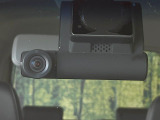 【ドライブレコーダー】ドライブレコーダー装備!走行中はもちろん、あおり運転や事故に遭遇した際、映像で記録し、万一のリスクに備えます。※記録用SDカードはお客様ご自身でご準備いただく必要があります。