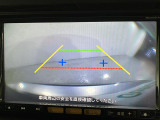 【バックモニター】後ろのカメラの映像をモニターに映し出すことができます!後方の見えない死角や、障害物との距離感をしっかり確認することができます!駐車が苦手な方におすすめです。