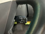 高速道路で便利な【クルーズコントロール】も装着済み。アクセルを離しても一定速度で走行ができる装備です。加速減速もスイッチ操作でOKです。