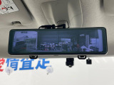 【デジタルインナーミラー】後席の大きな荷物や同乗者で後方が確認しづらい時でも安心!カメラが撮影した車両後方の映像をルームミラー内に表示。クリアな視界で状況の確認が可能です!