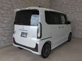 オプションになりますが、ボディーコーティングもご用意しております。新車の輝きに近づき、洗車などのお手入れも楽になりますよ。