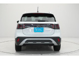 【リヤデザイン】今流行りの横一文字のテールレンズが目を引くリヤデザイン。