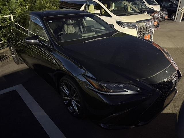 ES 300h Fスポーツ 禁煙車 サンルーフ 黒革シート