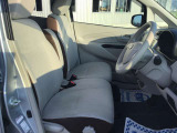 それぞれの分野のプロがお車の悩みや疑問に親身になって対応させていただきます。