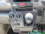 お車の事をあまり詳しくない、女性やご年配の方にも親切&分かりやすいご説明を致します。分からない事は、お気軽に何でもお聞き下さい。