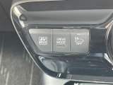 店舗にて現車の確認もいただけますので、お電話で在庫のご確認の上是非ご来店くださいませ。//