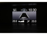 マルチインフォメーションディスプレイ付きです!エコ運転へ導く多彩な情報を表示してくれます。