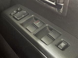 【パワーウインドウ】運転席のスイッチで、各席の窓ガラスの開閉ができます!あると便利ですよね!