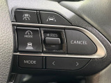 【レーダークルーズコントロール】高速道路での長距離走行が楽に!!自動で速度を保つクルーズコントロールが、衝突軽減システムと連携し、前方の車両を感知して車間を保つように速度調節してくれます!!