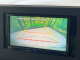 【バックカメラ】駐車時に後方がリアルタイム映像で確認できます。大型商業施設や立体駐車場での駐車時や、夜間のバック時に大活躍!運転スキルに関わらず、今や必須となった装備のひとつです!