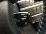 高速道路で便利な【クルーズコントロール】も装着済み。アクセルを離しても一定速度で走行ができる装備です。加速減速もスイッチ操作でOKです。