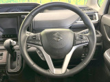 【ステアリングスイッチ】運転中、前方から目線をそらすことなく、オーディオ等の操作が可能な便利機能!安心&快適なドライブを演出してくれます♪