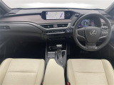 UX 250h バージョンL 本革シート 修復歴無し