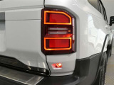 LEDテールライトです。省電力、高輝度のLEDは明るく照らすので夜間運転時の視認性を高めます。スタイリッシュな見た目で細かいところもこだわりたいあなたに!