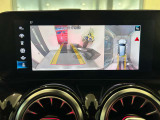 バックカメラにより駐車時の後方確認も楽にできます。