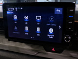 CD、DVD、Bluetooth、AM、FM、AUX、スマートフォン接続ができます。