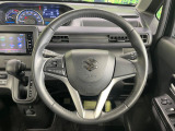【ステアリングスイッチ】運転中、前方から目線をそらすことなく、オーディオ等の操作が可能な便利機能!安心&快適なドライブを演出してくれます♪