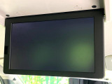 【フリップダウンモニター】大画面モニターで後席でもエンタメをお楽しみいただけます。小さなお子様にも大人気の装備です♪