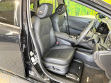 運転席シート廻りは使用感も少なく、良好な状態となっています。前オーナー様が丁寧に使っていたことがよくわかりますね。