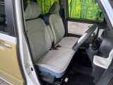 運転席シート廻りは使用感も少なく、良好な状態となっています。丁寧に使われていたことがよくわかりますね。