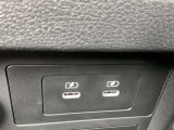 前席USB電源です。