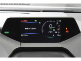 とっても見やすいメーターです。夜間時はラグジュアリーな気分にさせてくれる照明が魅力ですので、夜のドライブも楽しみになりますよ♪