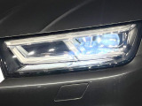 ●LEDハイビームが多数独立で存在し、ハイビーム時に対向車や前方を走る車の部分をロービームに切り替えが可能!!シーケンシャルウインカーも装備!!