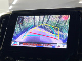 【バックカメラ】駐車時に後方がリアルタイム映像で確認できます。大型商業施設や立体駐車場での駐車時や、夜間のバック時に大活躍!運転スキルに関わらず、今や必須となった装備のひとつです!