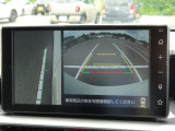 ★パノラミックビューモニター★車両を上から見たような映像をディスプレイオーディオに表示。運転席から目視だけでは見にくい車両周辺の状況をリアルタイムでしっかり確認できます!