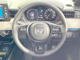 【純正革巻きステアリング】上質な革を使用することで、手にしっかり馴染みとても運転しやすいハンドルです♪