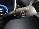 オートライト機能装備です!車外の明るさに応じて、自動的にライトの点灯・消灯をしてくれます♪