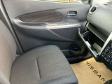 車検証一式が入りやすくなっています。
