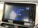 バックビューモニターです!高感度カメラで僅かな光でも後方をしっかりと確認できるので、夜でも安心して駐車出来ます♪