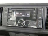 純正CD/AM/FMオーディオを装備しています。