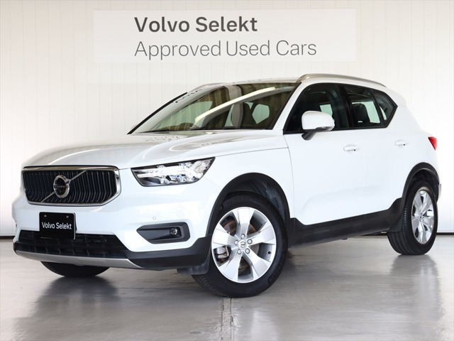 XC40 B4 AWD モメンタム 4WD
